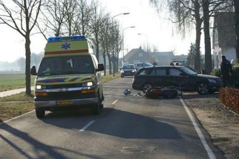 Motorrijder gewond bij ongeval Loerbeek|foto 112Achterhoek-Nieuws.nl
