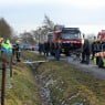 Auto over de kop Klarenbeek|foto Pim Velthuizen/PVFotografie.nl