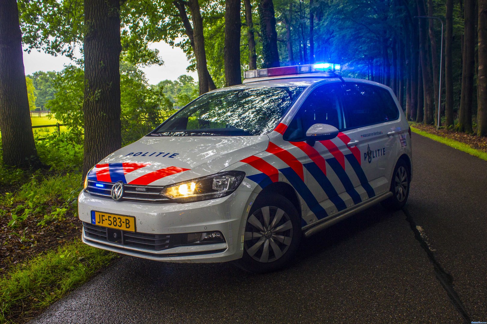 Fietser gewond na aanrijding met politievoertuig in Nijmegen