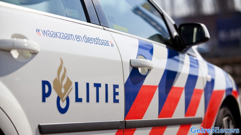 Dronken man steelt politieauto met diensthonden in Doetinchem