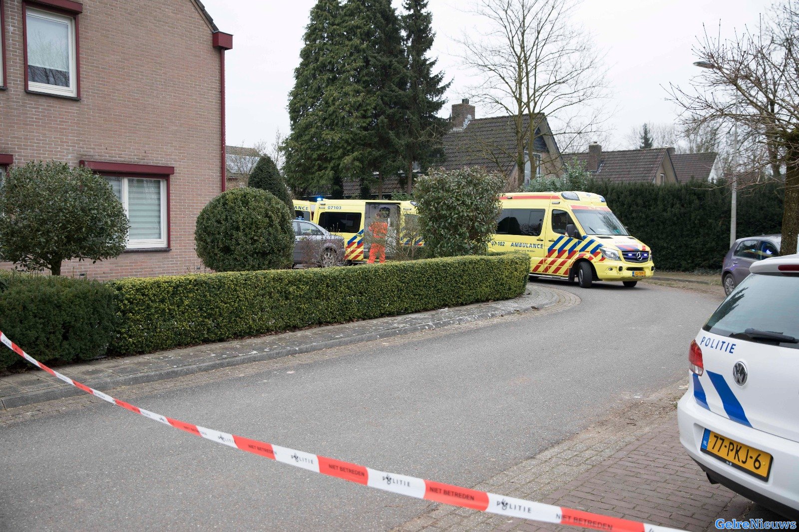 Man stak 40 keer met schroevendraaier in op ex