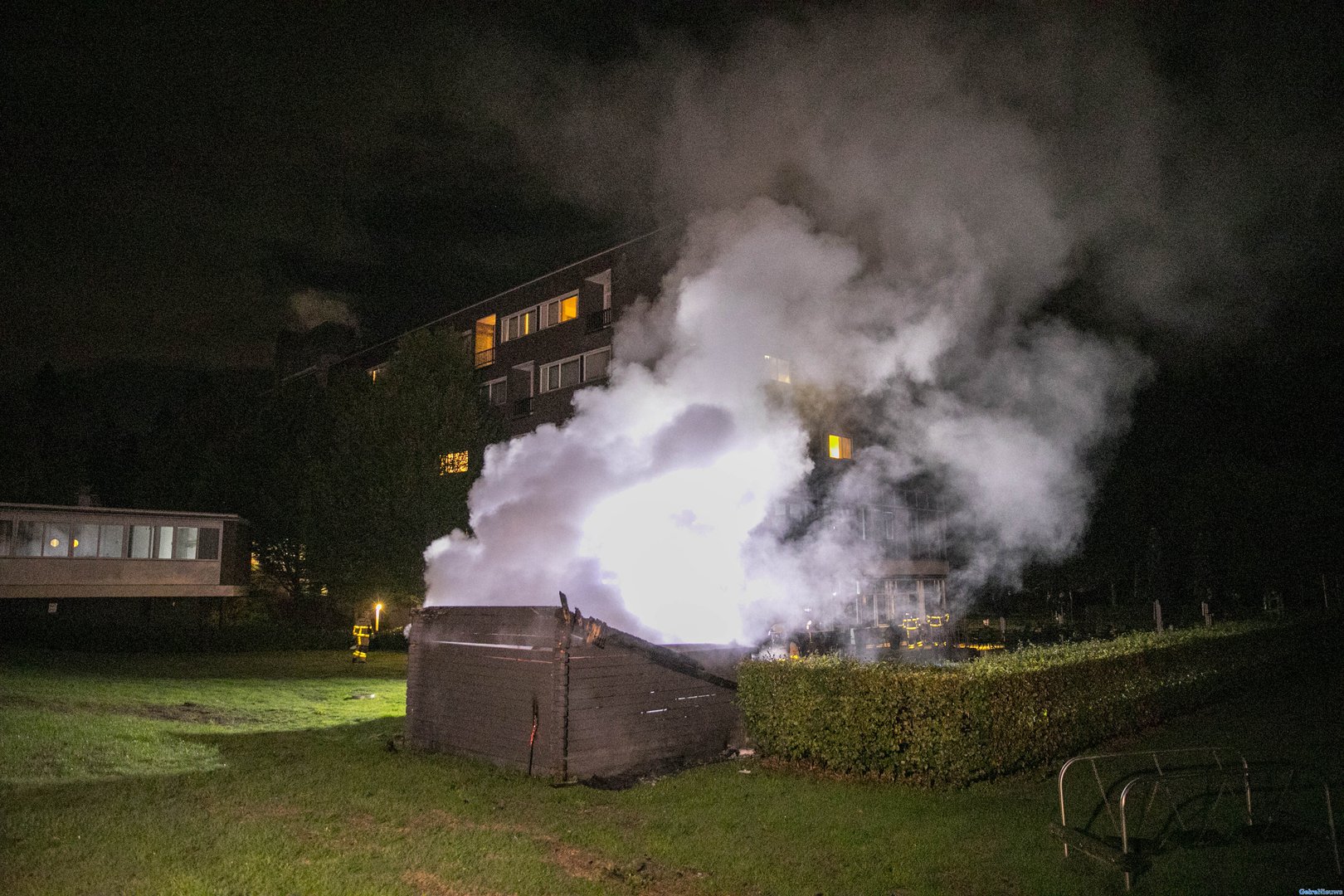 Schuur verwoest door brand bij Hotel in Beekbergen