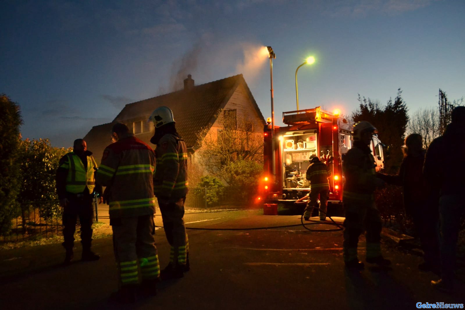 Hennepkwekerij ontdekt na woningbrand in Huissen: huisdieren gered