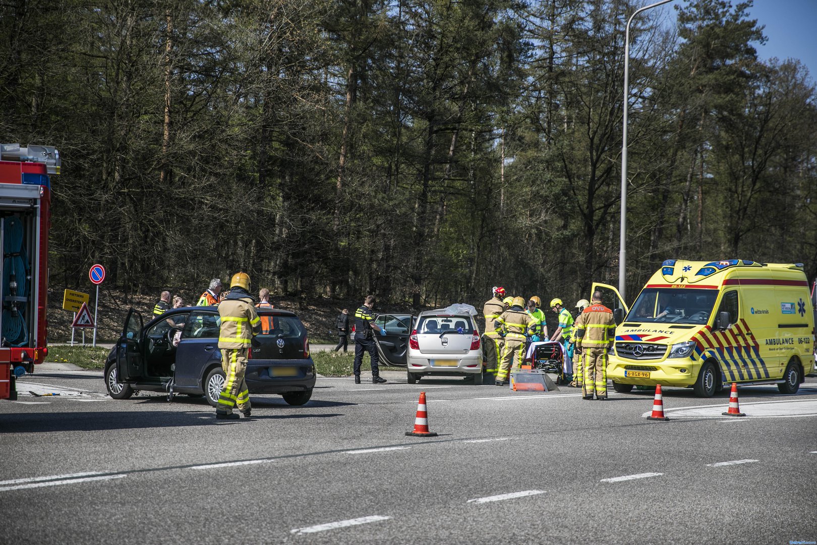 Twee gewonden bij ongeval op kruising Beekbergen