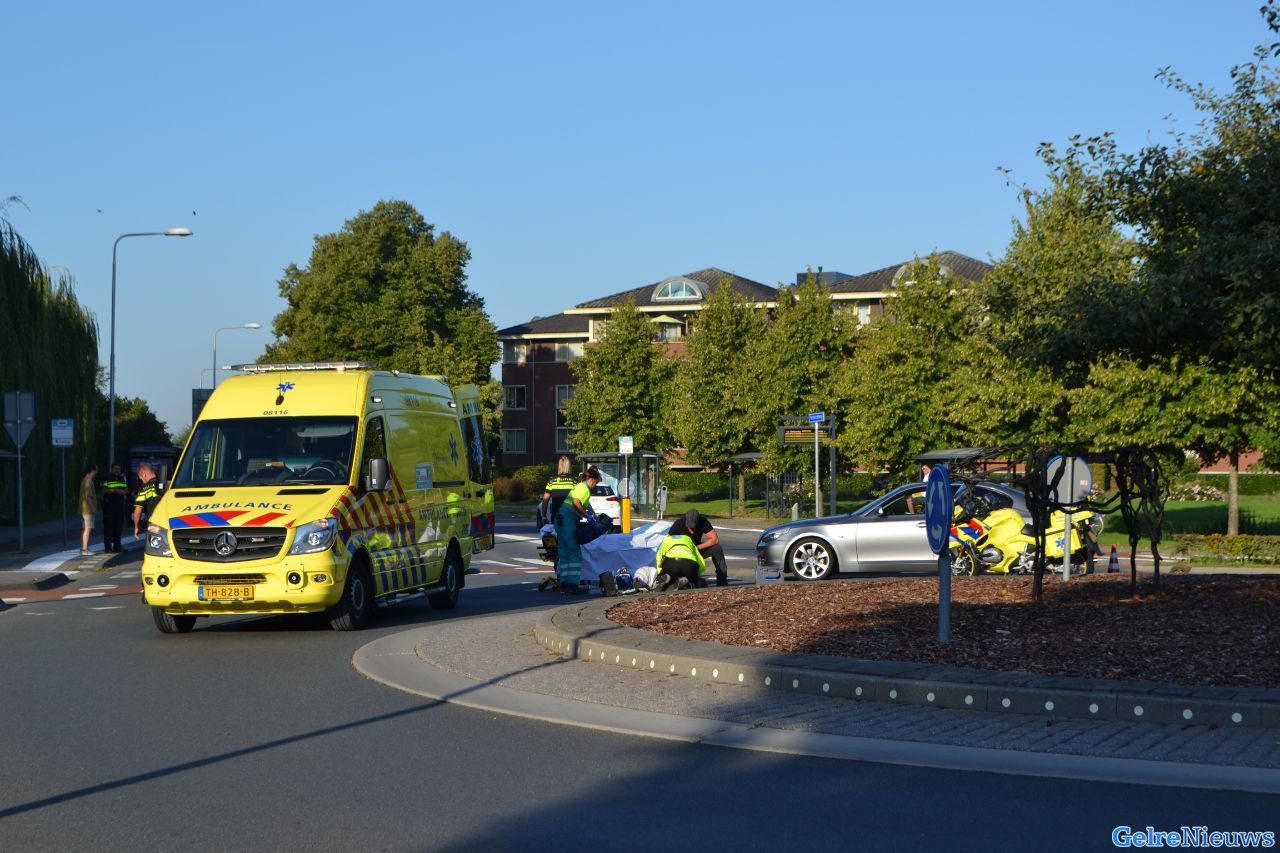 Fietsster zwaargewond na aanrijding in Bemmel