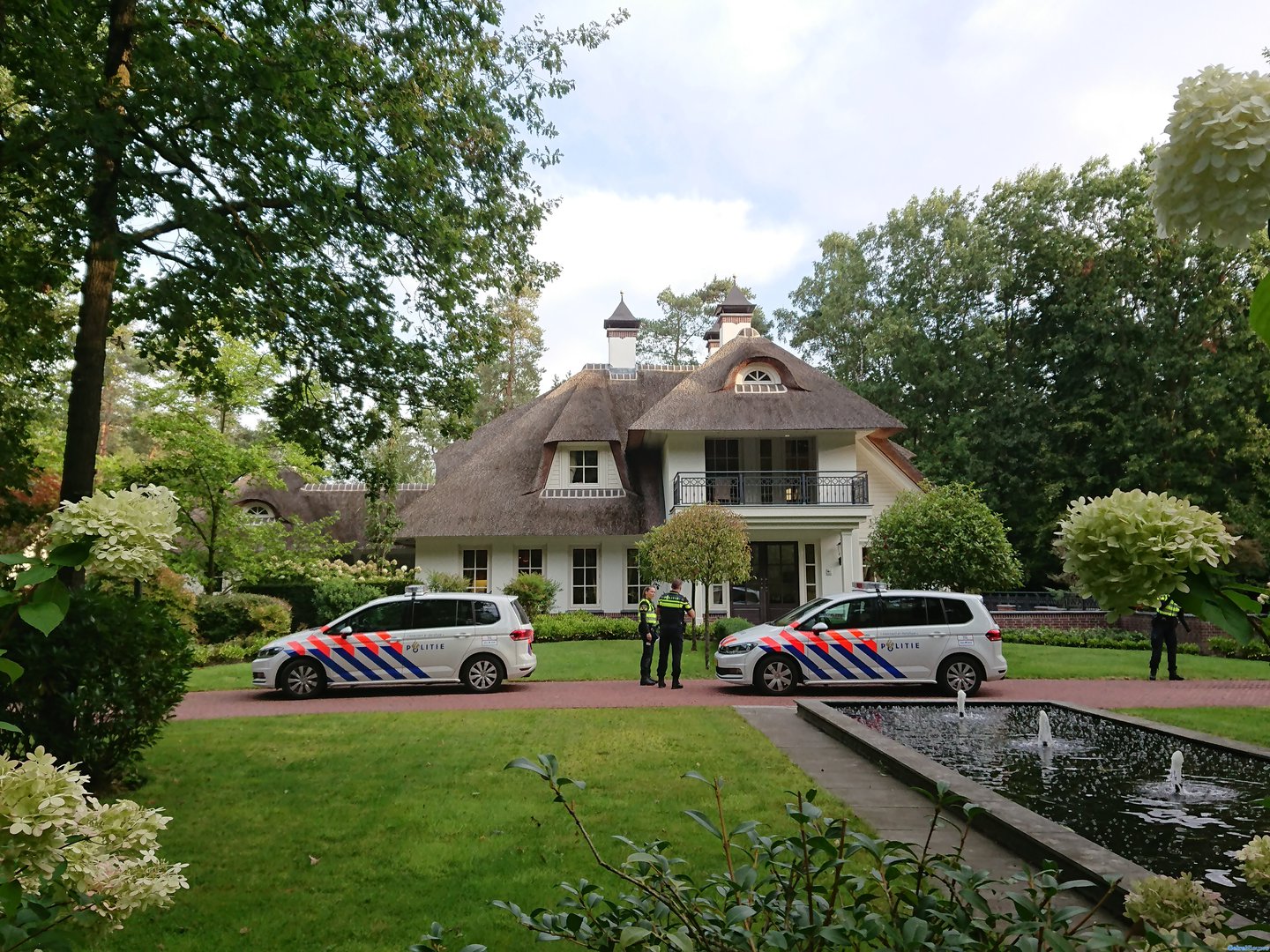 Bewoonster opgesloten bij overval op villa