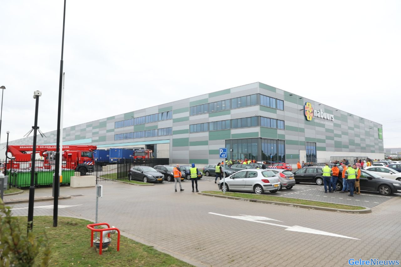 Distributiecentrum in Oosterhout ontruimd na brand