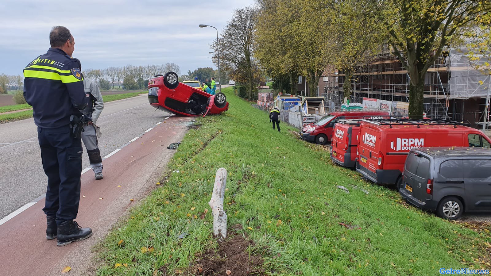 Auto belandt op de kop bij ongeval in Huissen