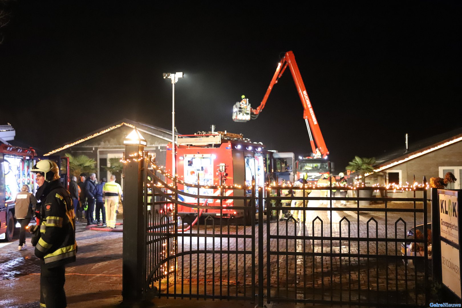 Grote brand in schuur bij houtverwerkingsbedrijf