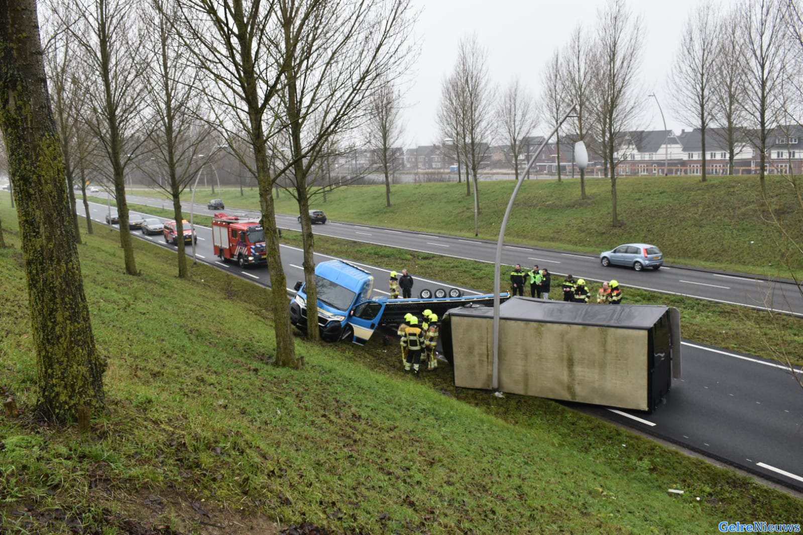 Grote verkeerschaos in Nijmegen Lent na ongeval