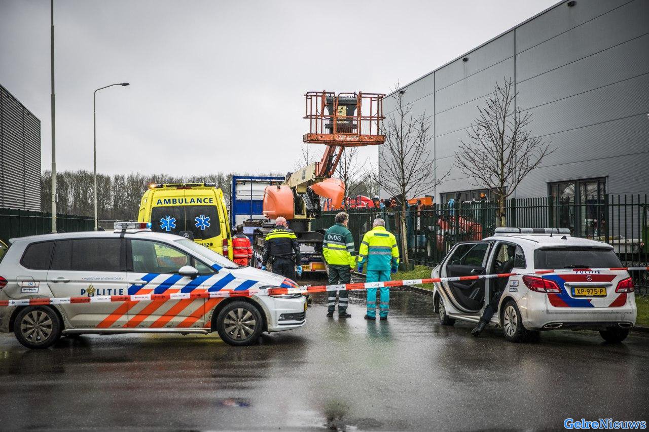 Dode bij ongeval met hoogwerker in Wijchen