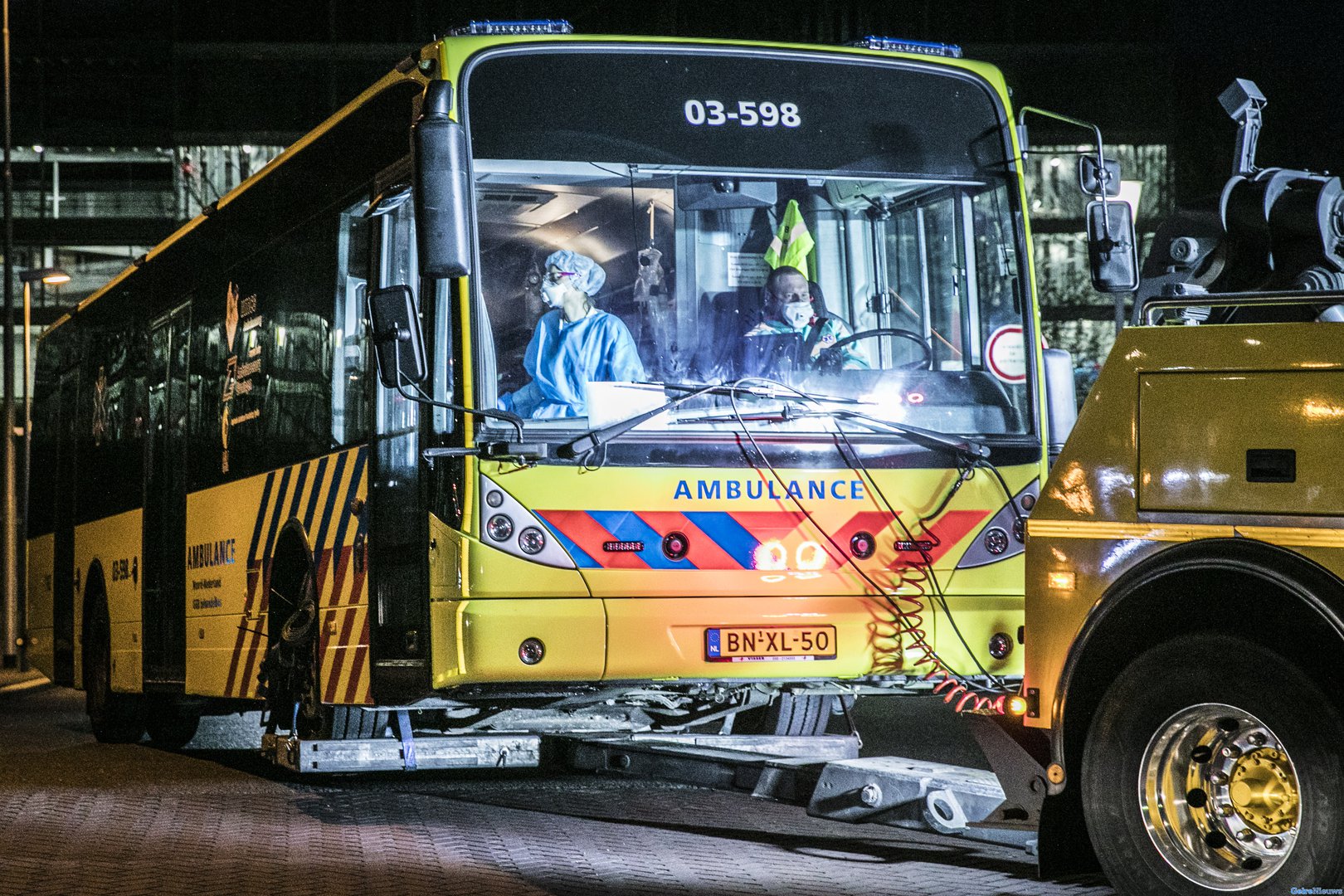 Bus met coronapatiënten krijgt pech op de snelweg en stopt in Nijmegen