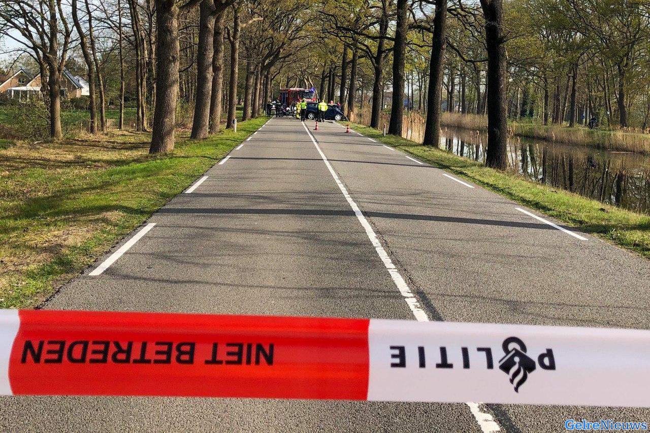 Bestuurder overleden na crash op weg tussen Dieren en Eerbeek