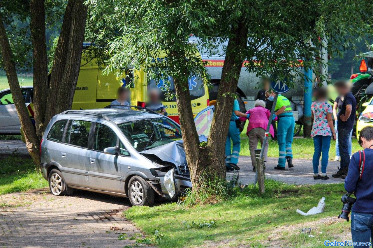 Fors ongeval in Eerbeek: traumahelikopter ter plaatse