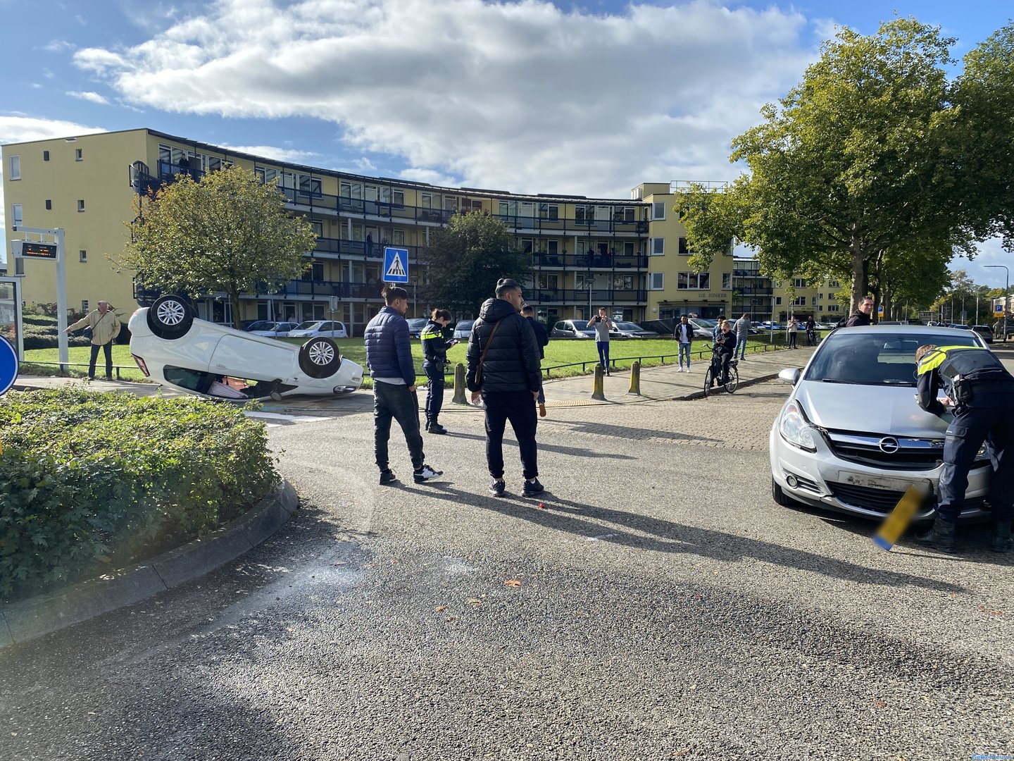 Auto op de kop bij ongeval in Nijmegen