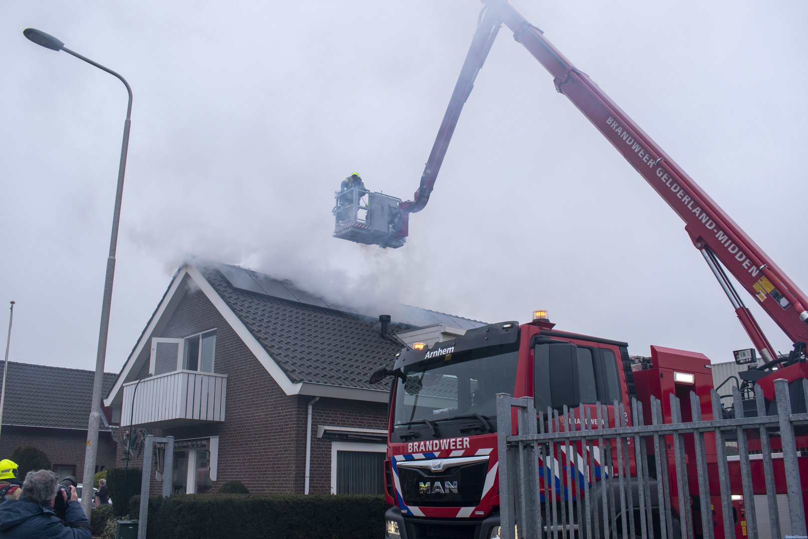 Woning onbewoonbaar door brand in Huissen