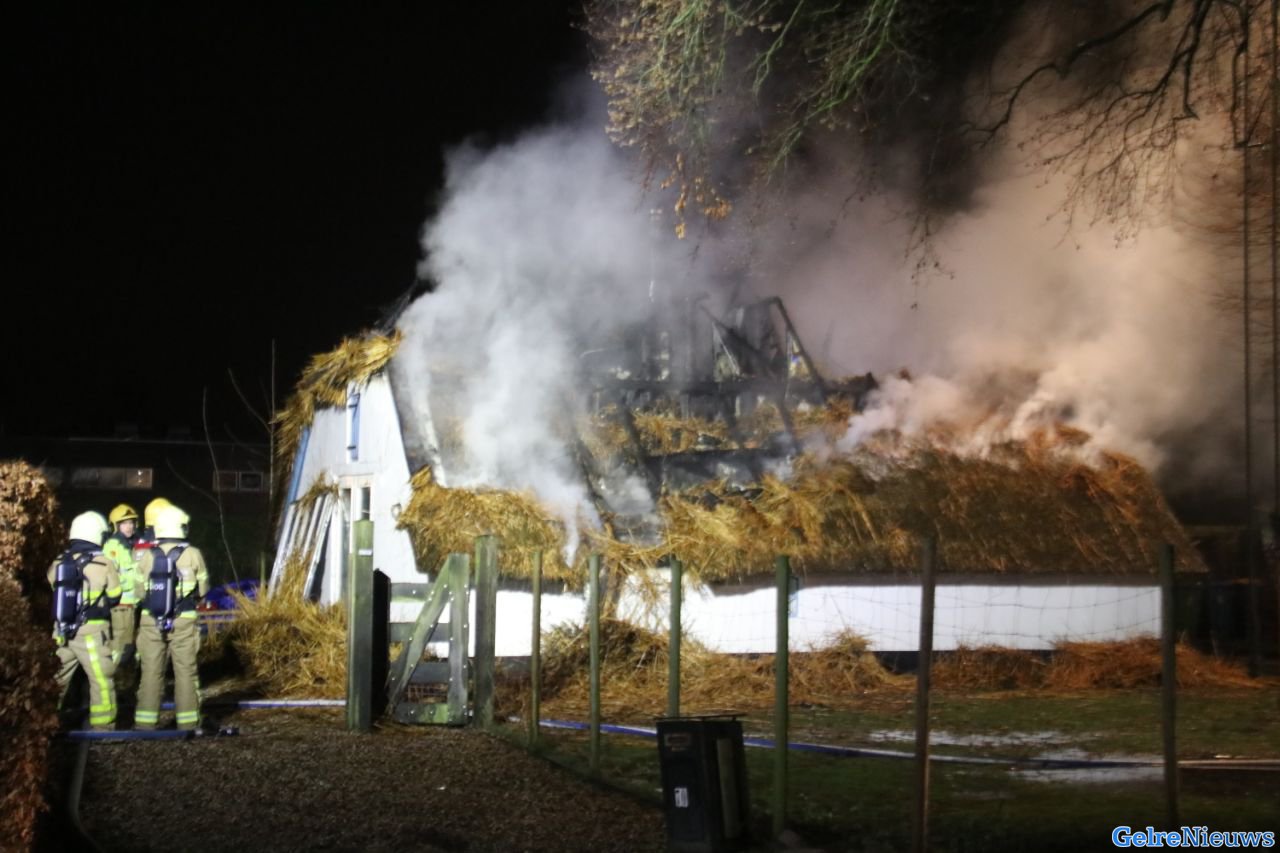 Woning volledig uitgebrand in Apeldoorn