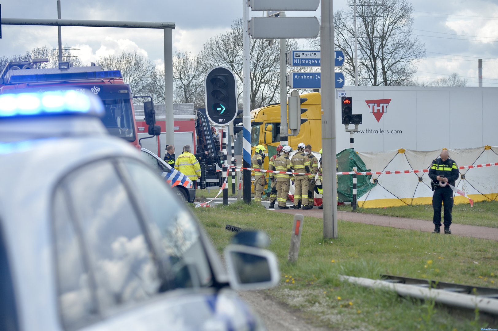 Fietser overleden bij aanrijding met vrachtwagen in Oosterhout