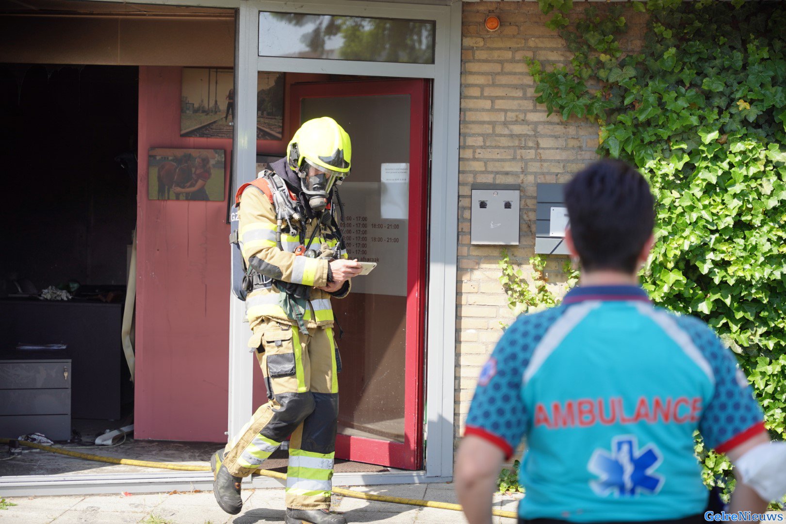 Man aangehouden na felle brand in fotostudio Wijchen: woningen ontruimd