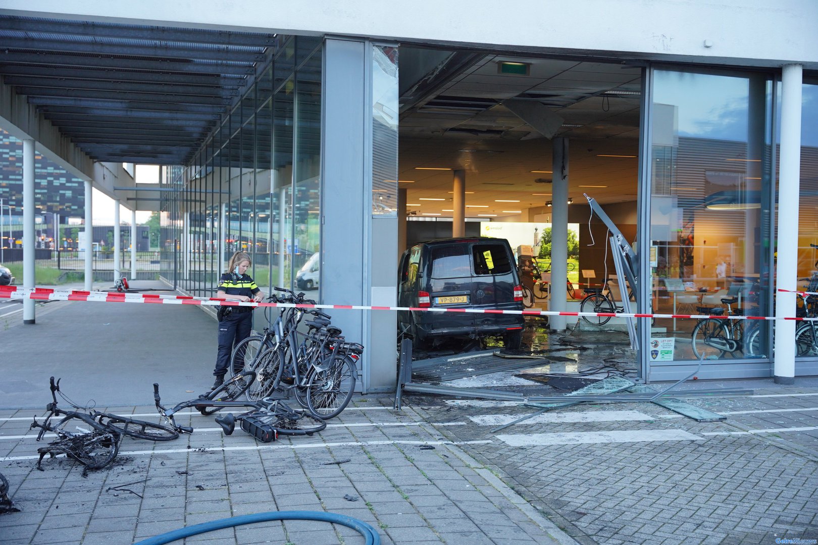 Tweede verdachte in gevangenis gehoord vanwege brandstichtingen bij fietsenwinkels