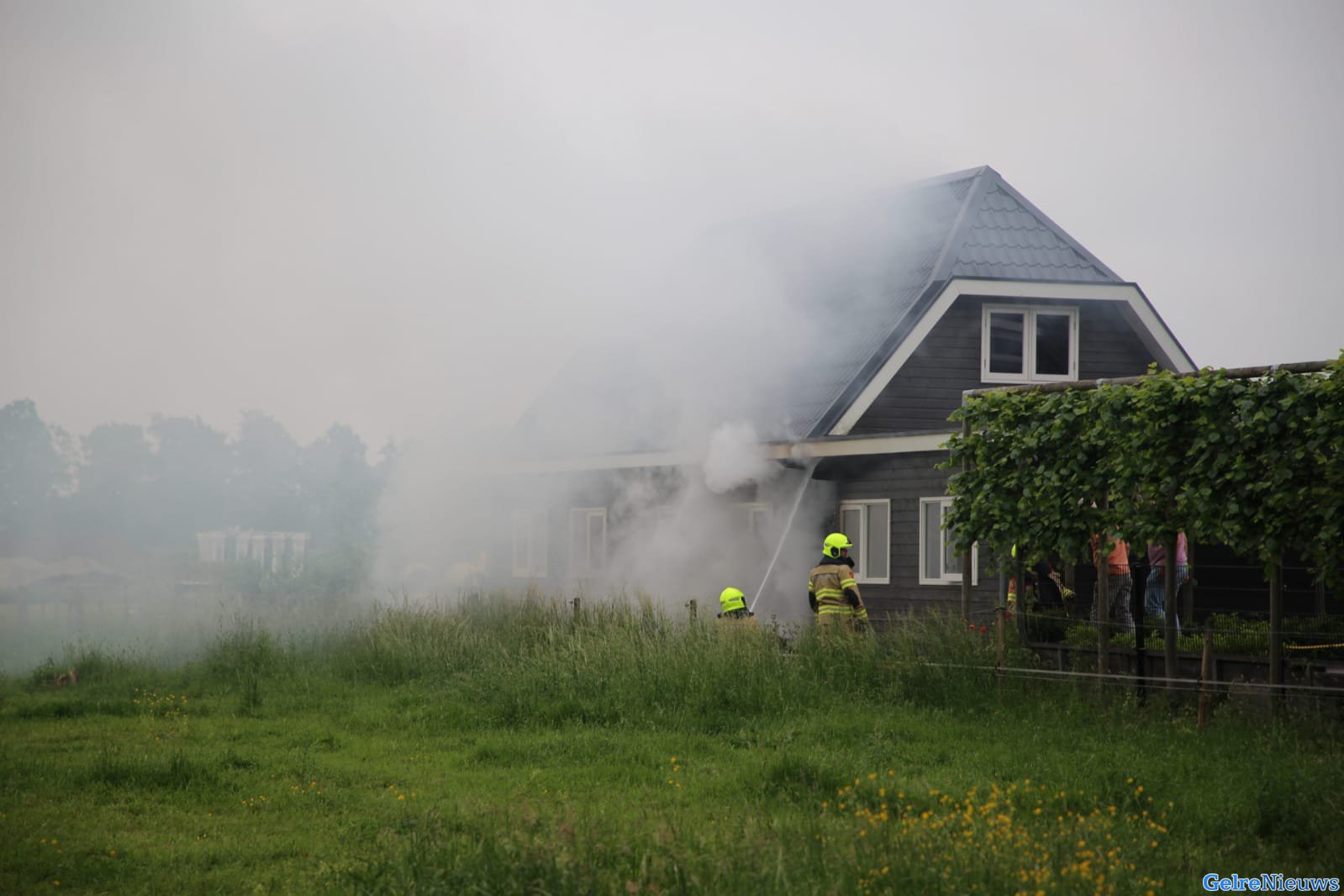 Sigarettenpeuk veroorzaakt fikse brand in Gendt