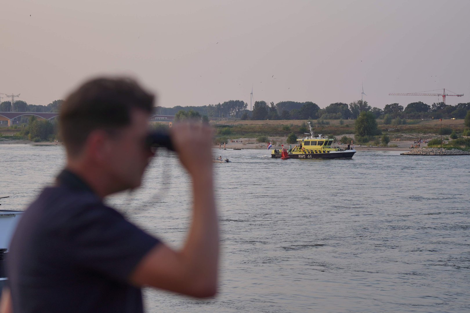 Hulpdiensten rukken groots uit voor jongeren in de Waal