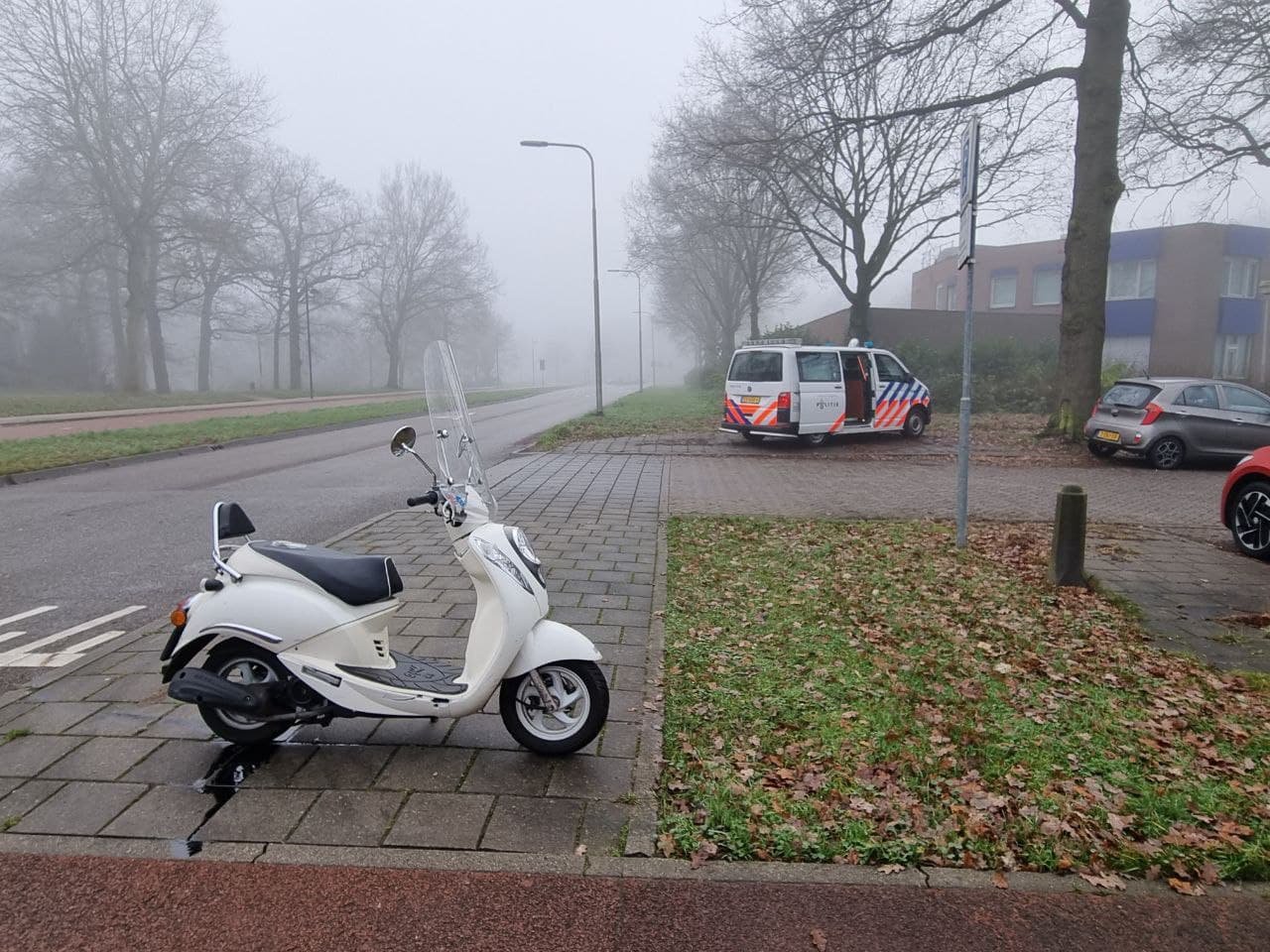 Brommerrijdster en automobilist botsen in Nijmegen