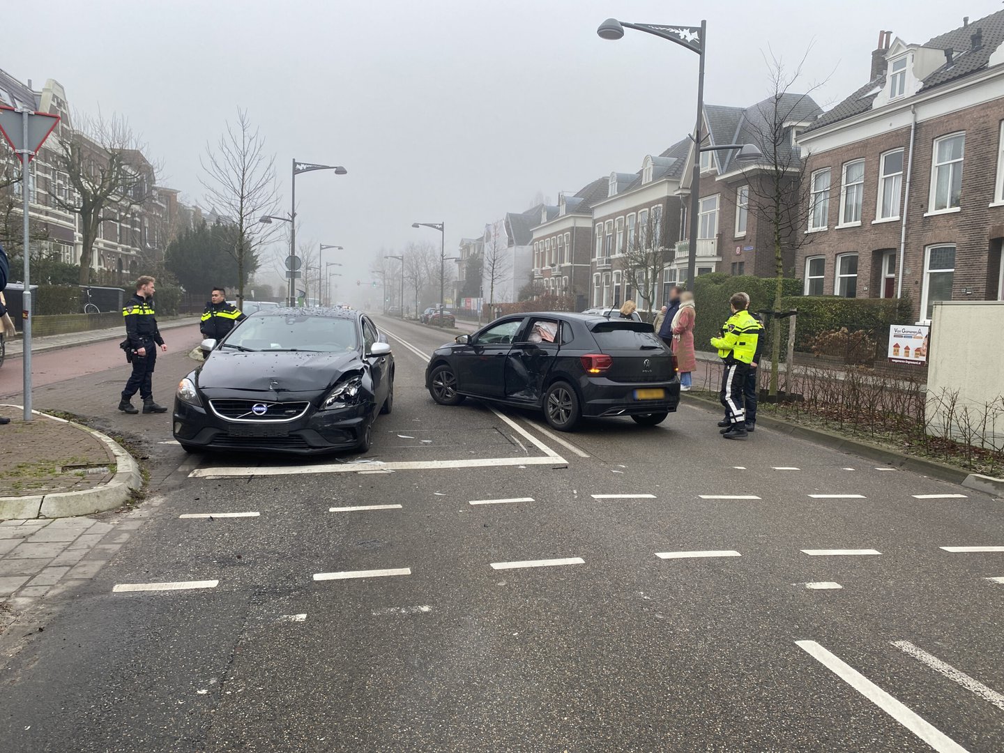 Ongeval tussen twee personenauto’s in Nijmegen