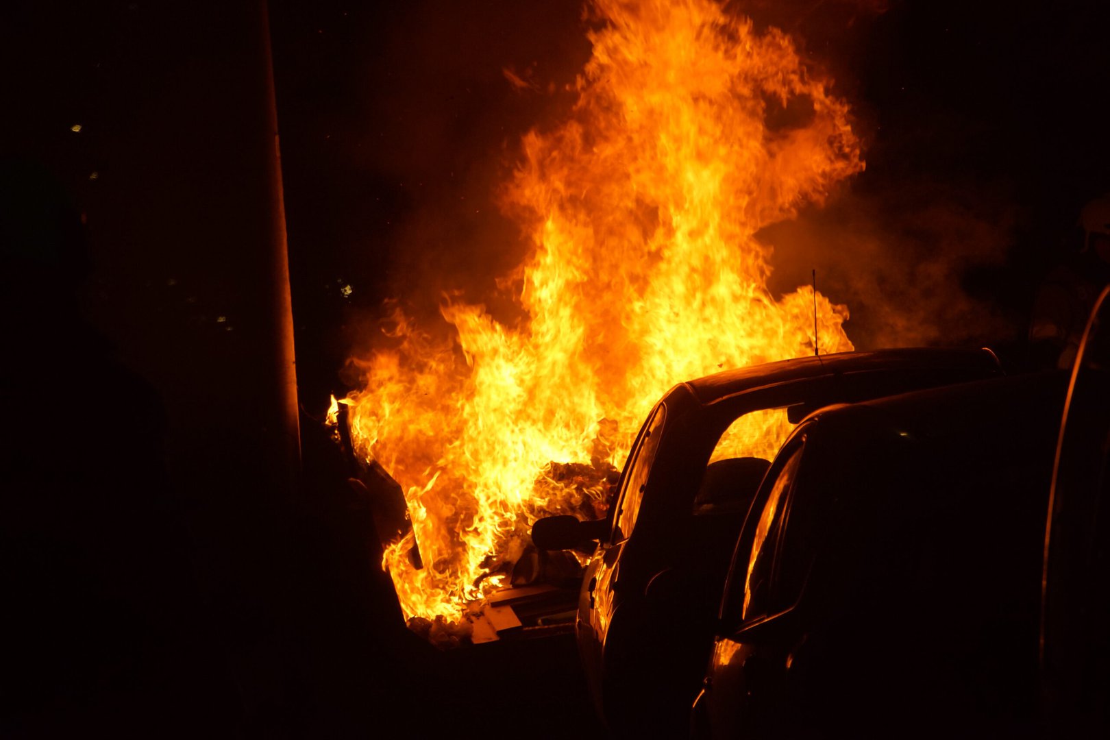 Flinke nachtelijke brand in Nijmegen: brand aangestoken