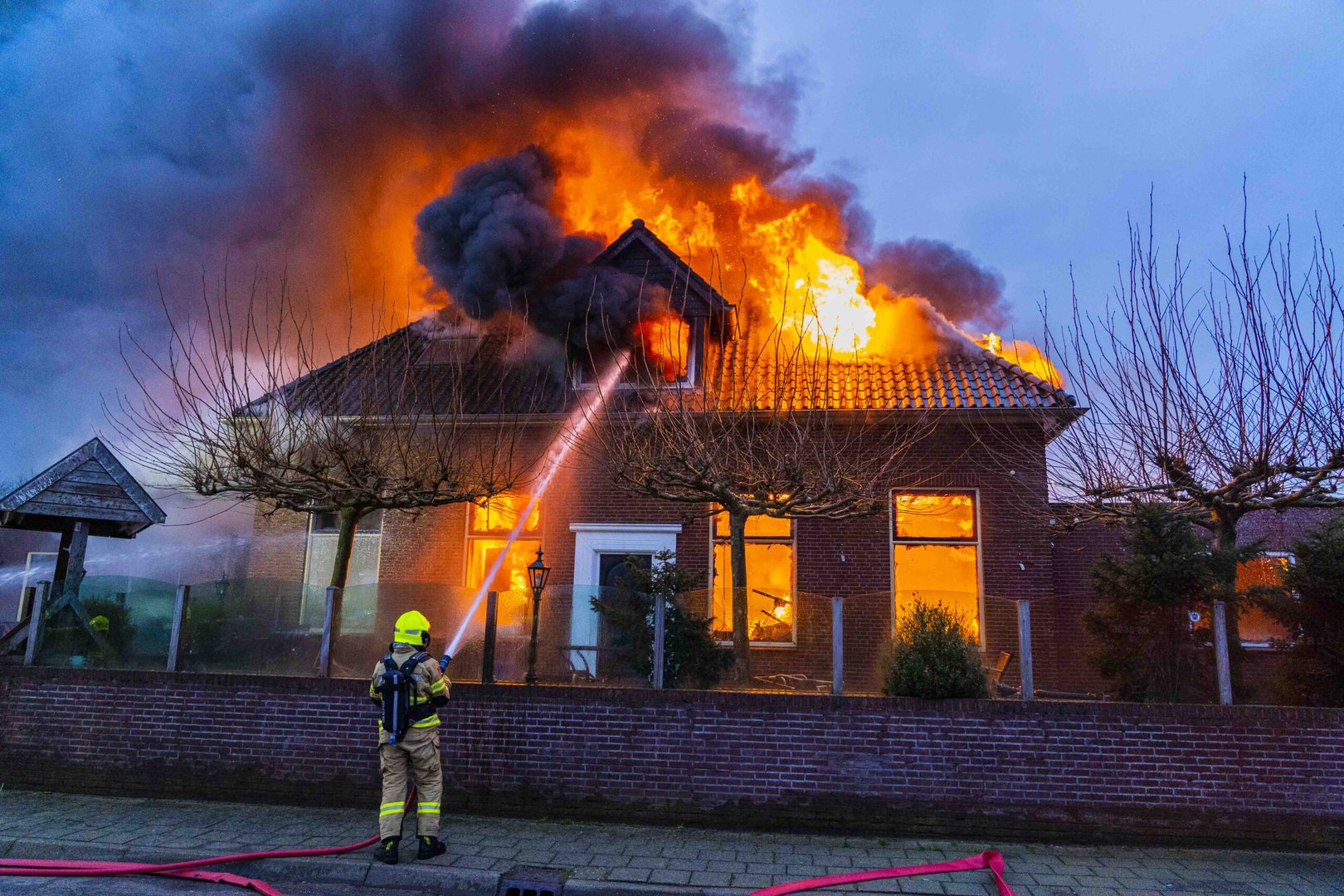 Uitslaande brand verwoest partycentrum in Drempt