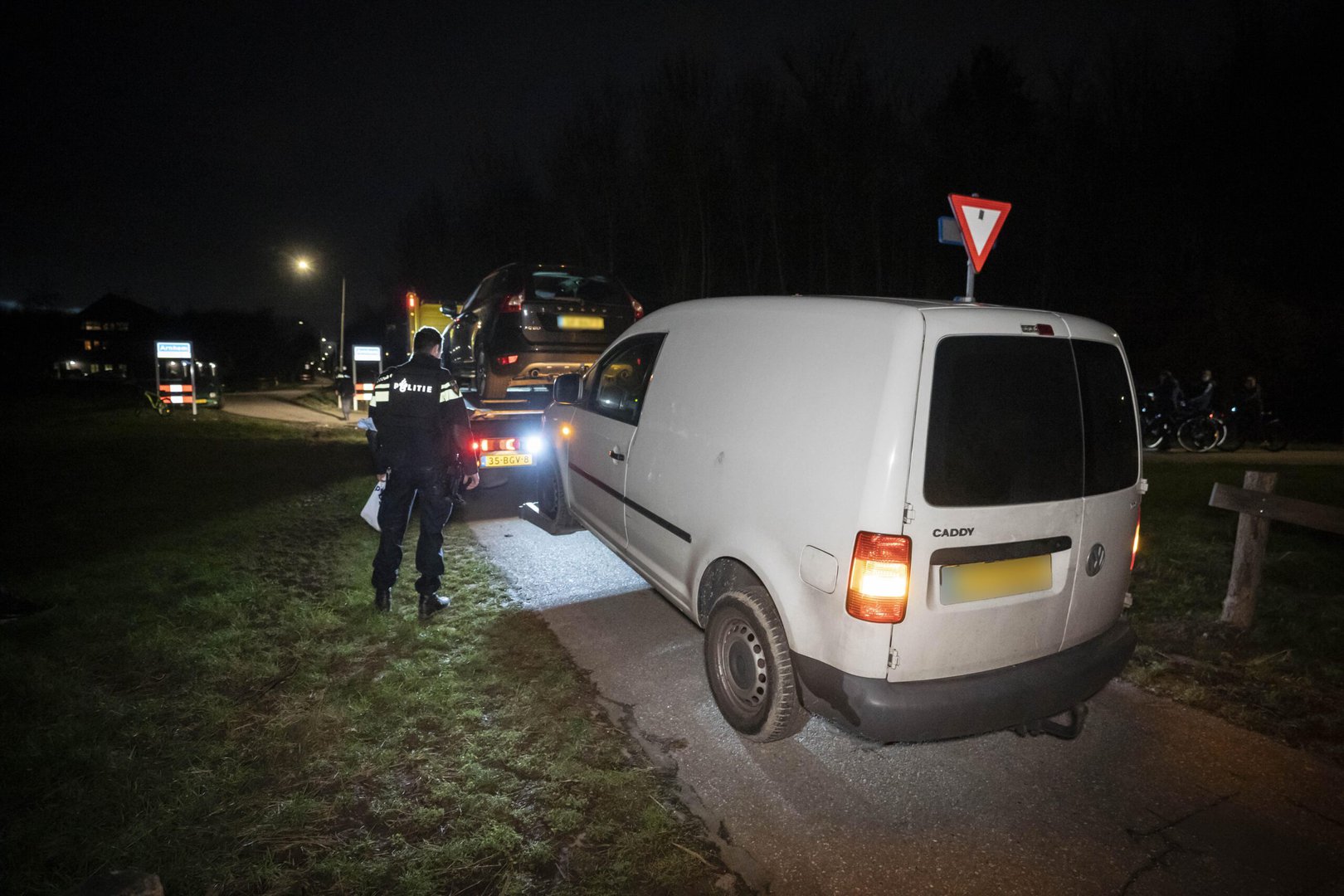 Zoektocht naar gewapende man in Huissen leidt tot drugsvondst