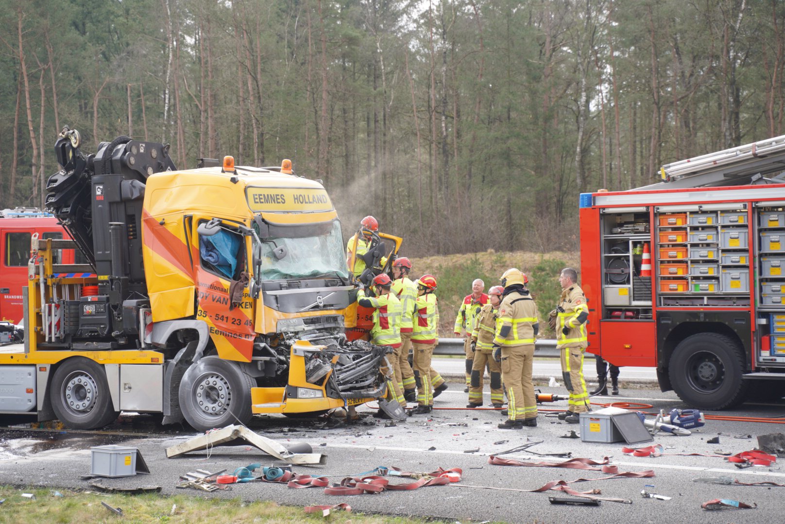 Snelweg A1 afgesloten na ongeval met vrachtwagens