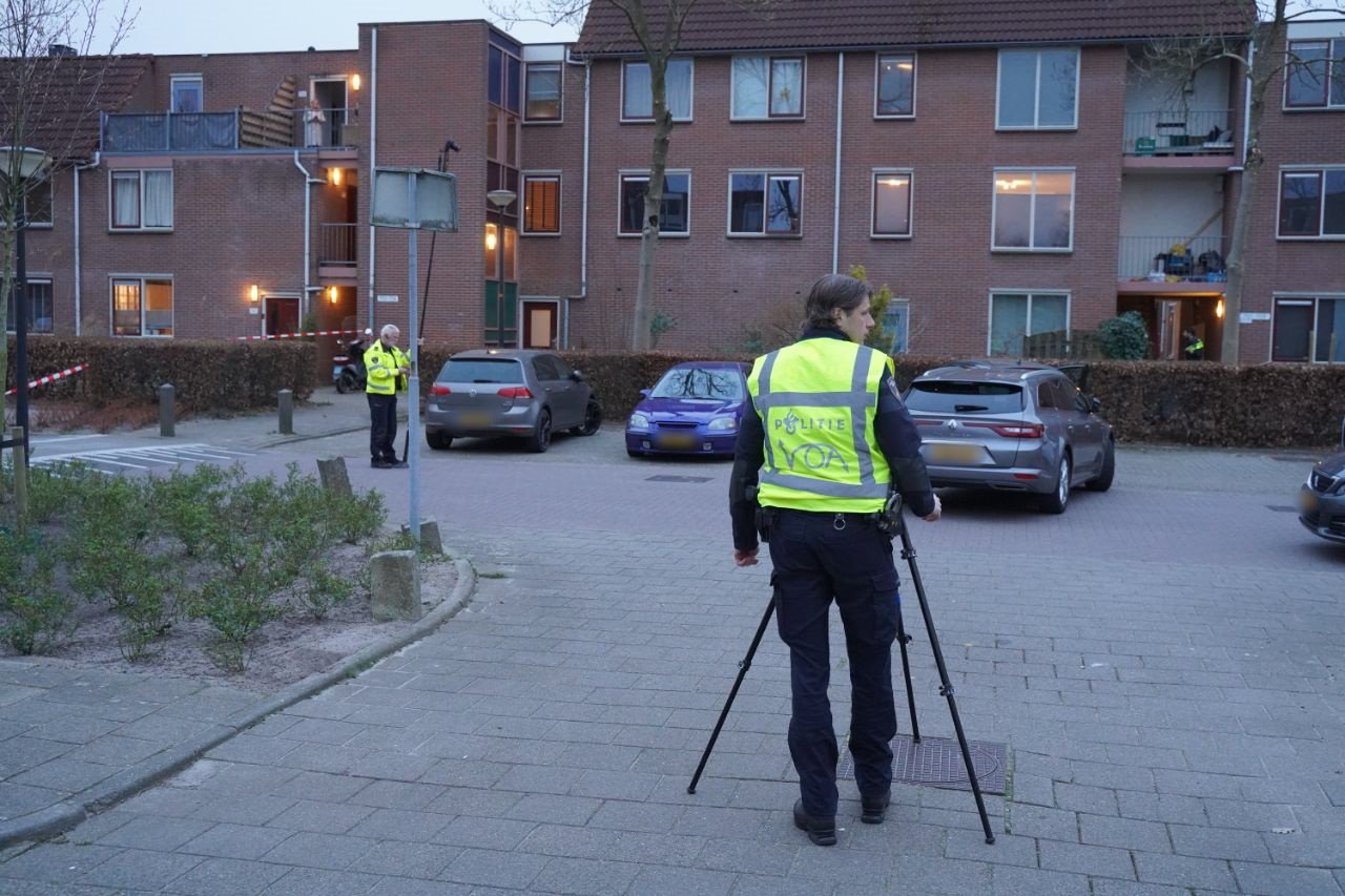 Agenten lossen schoten bij aanhouding van twee verdachten