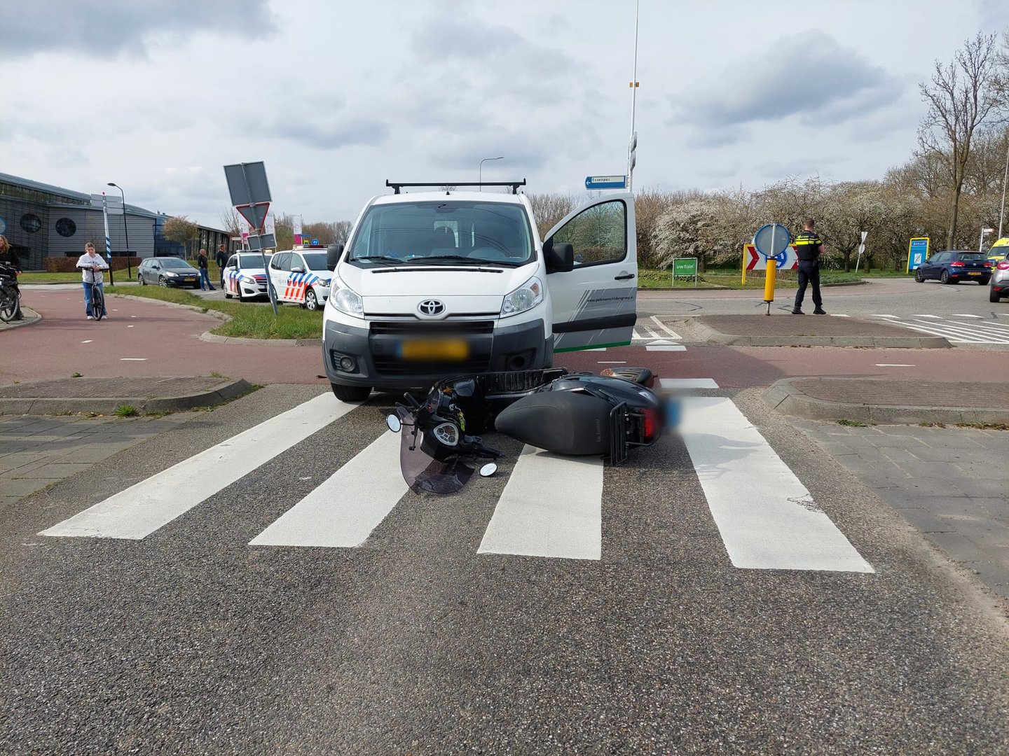 Ongeval op beruchte rotonde in Haalderen