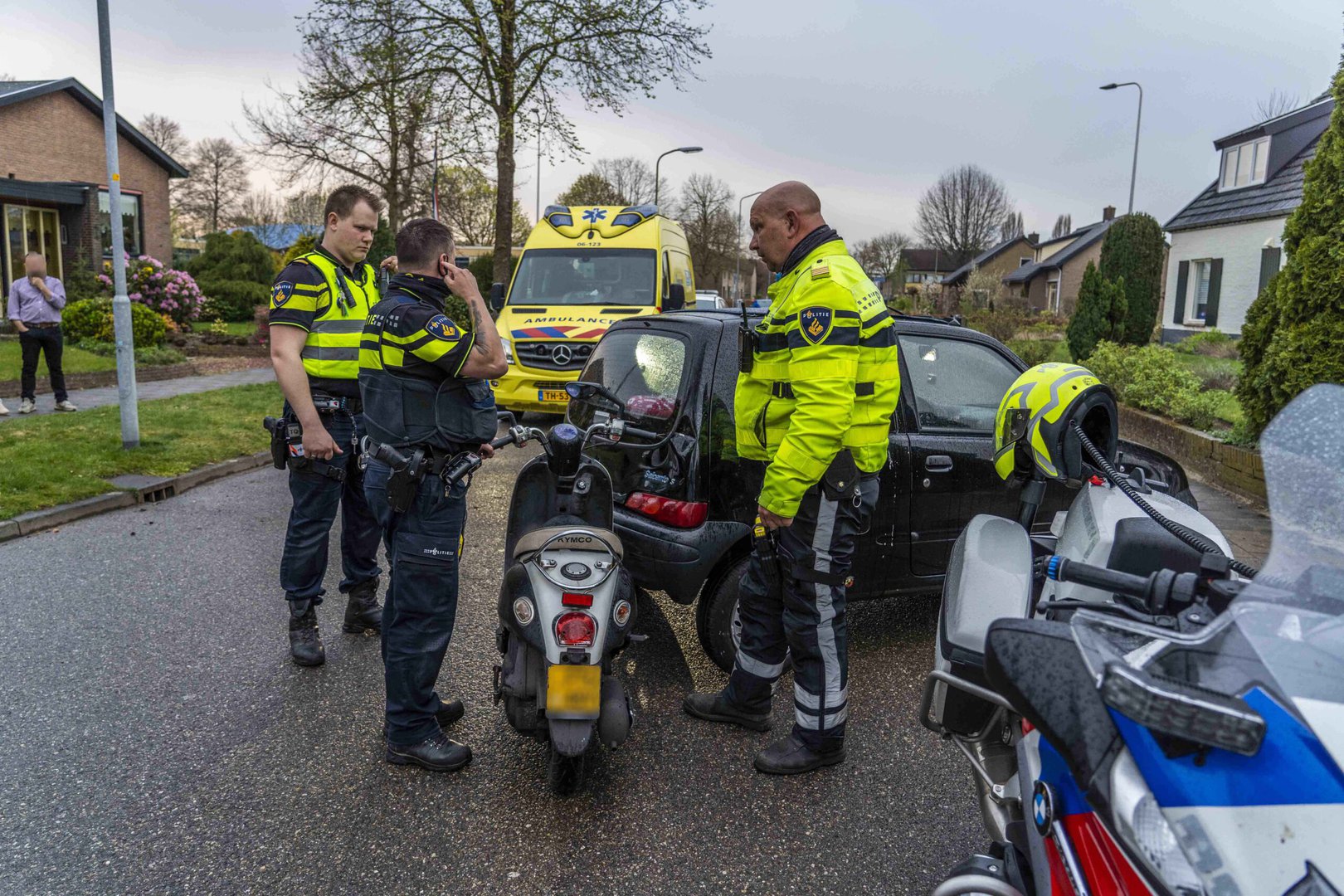 Scooterrijdster gelanceerd bij ongeval in Eerbeek