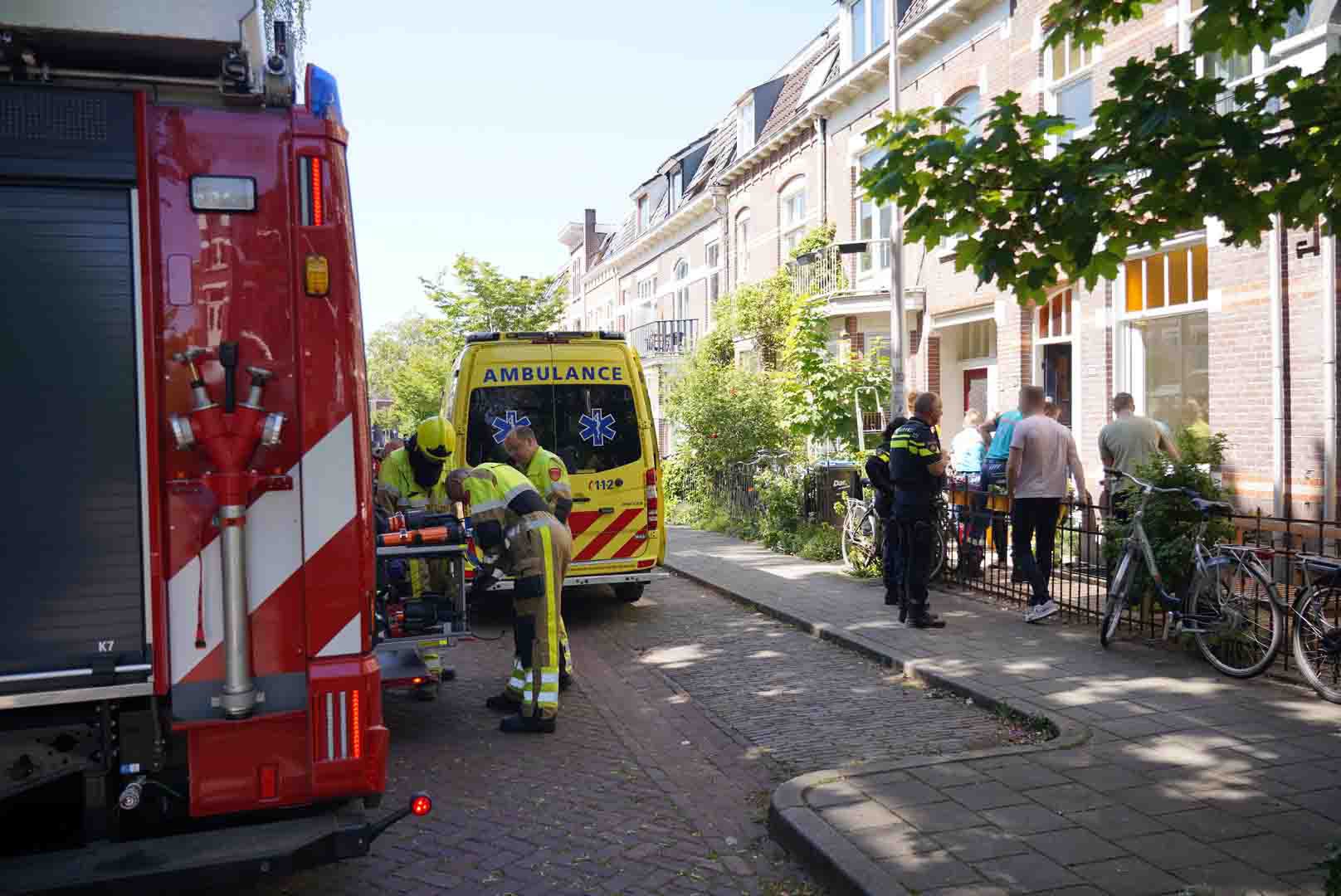 Persoon vast met voet in rooster in Nijmegen