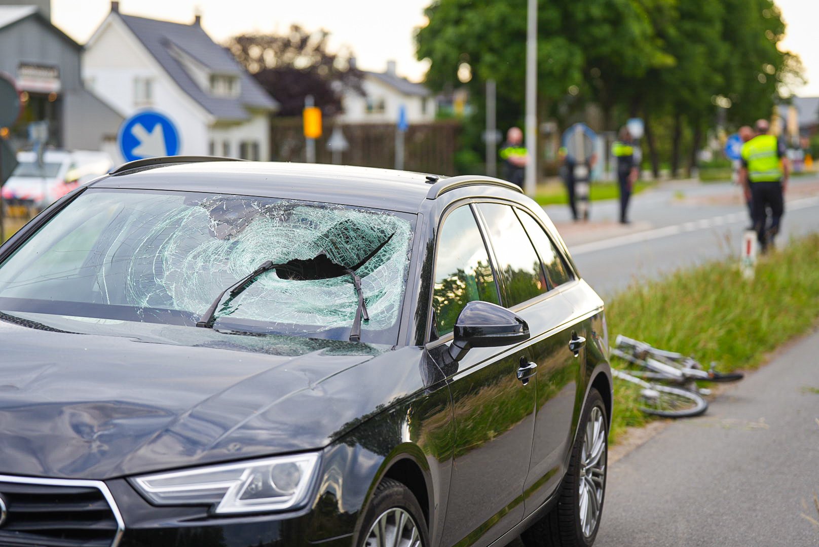 Update: Fietser raakt ernstig gewond bij aanrijding N839 Gendt