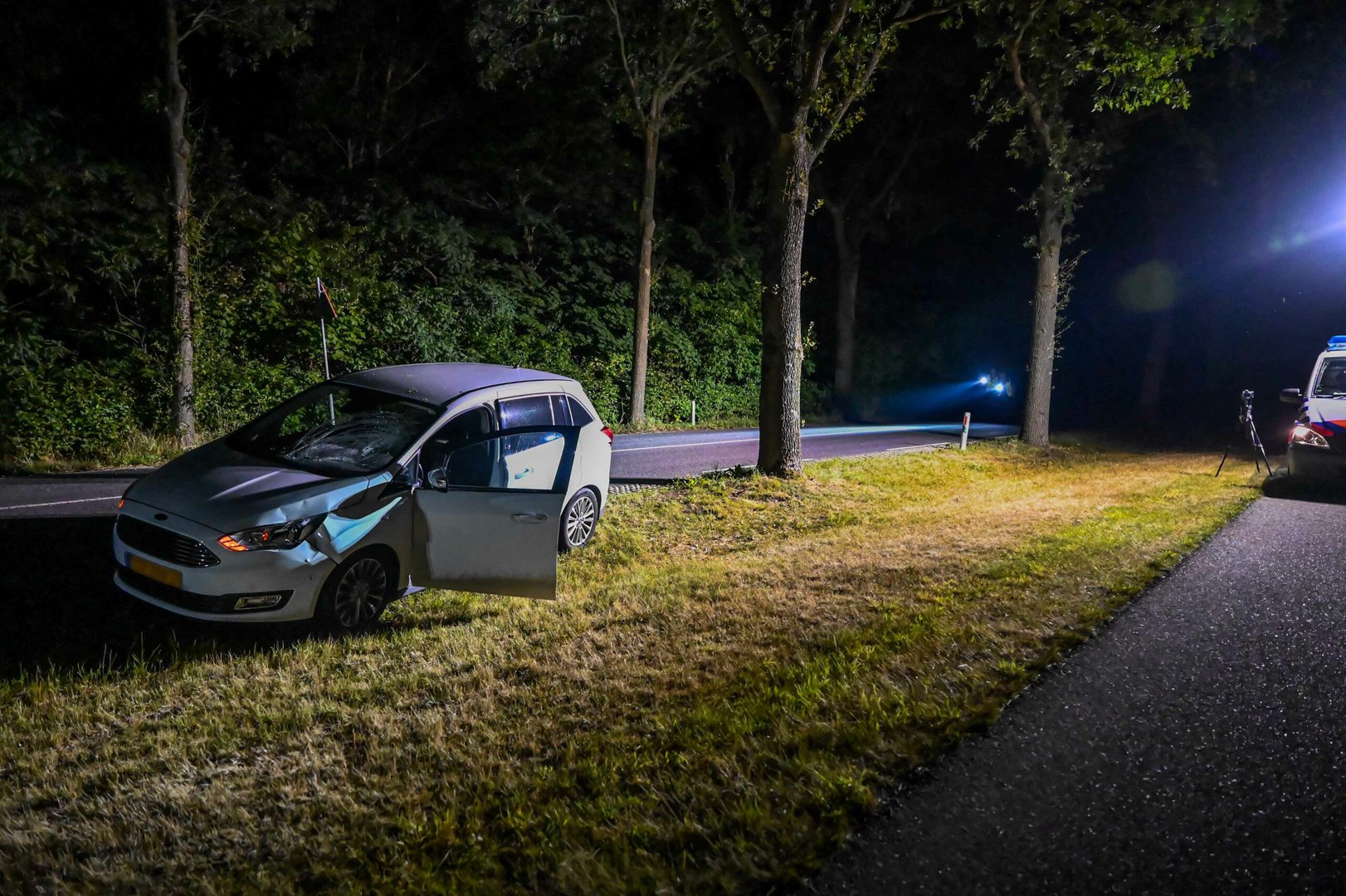 Man lopend op de Zevenheuvelenweg geschept door automobilist