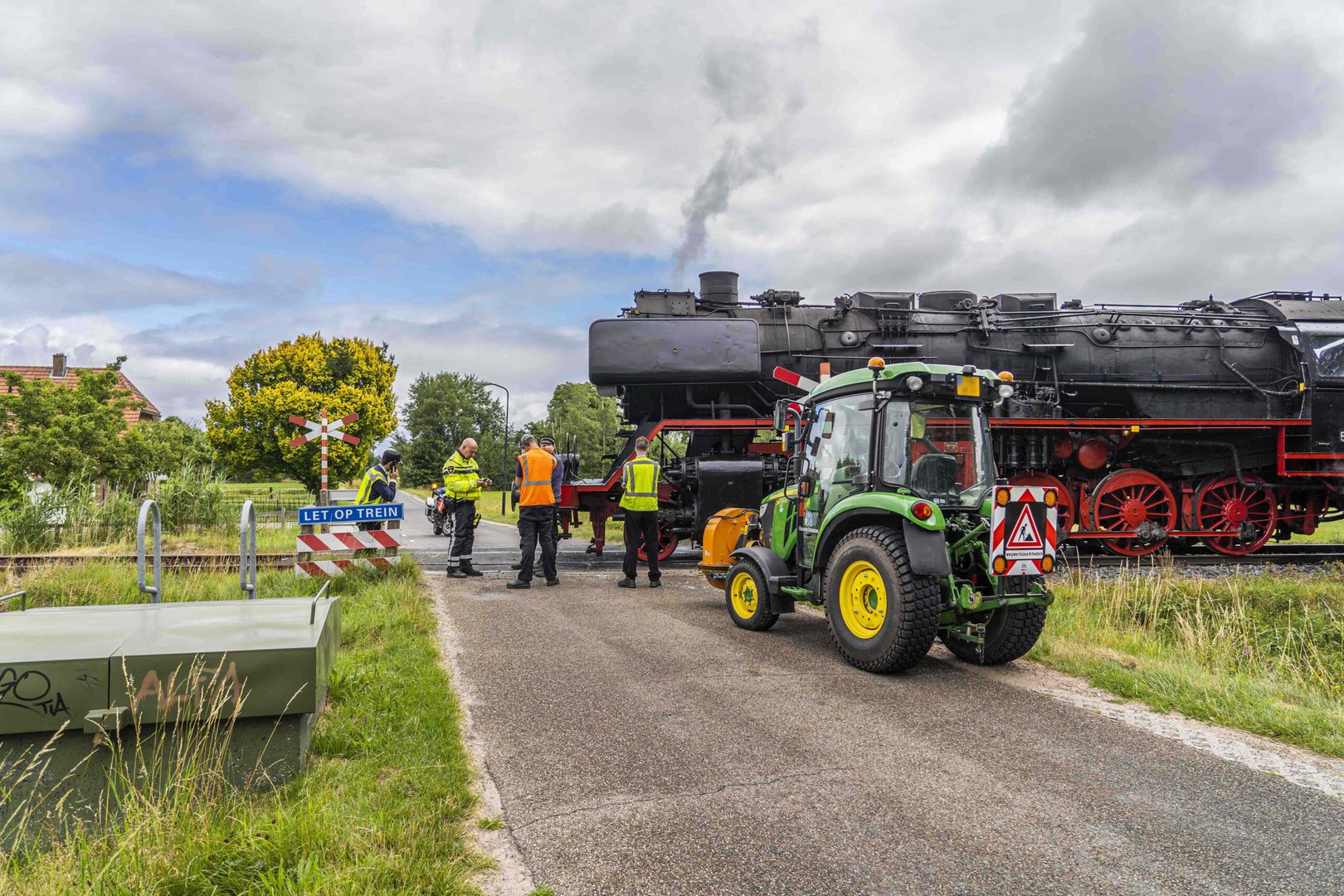 Tractor in botsing met stoomtrein