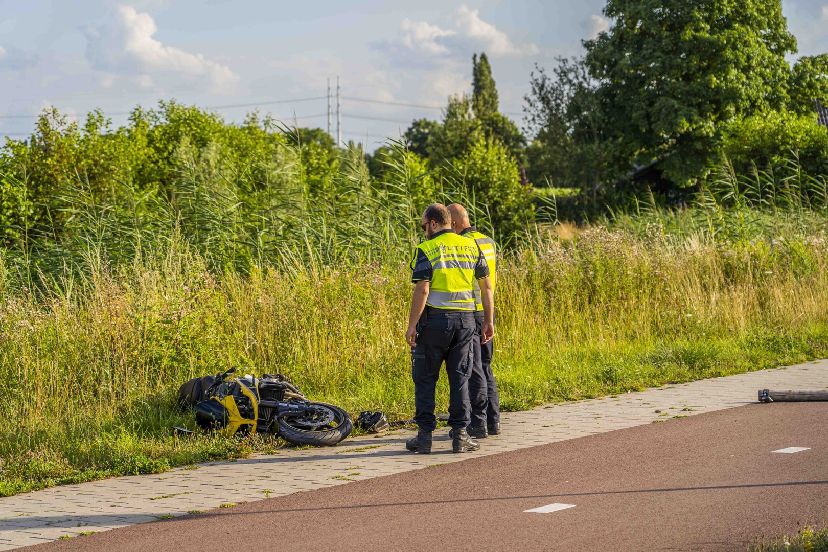 Spookrijdende motorrijder (23) overleden na eenzijdig ongeluk