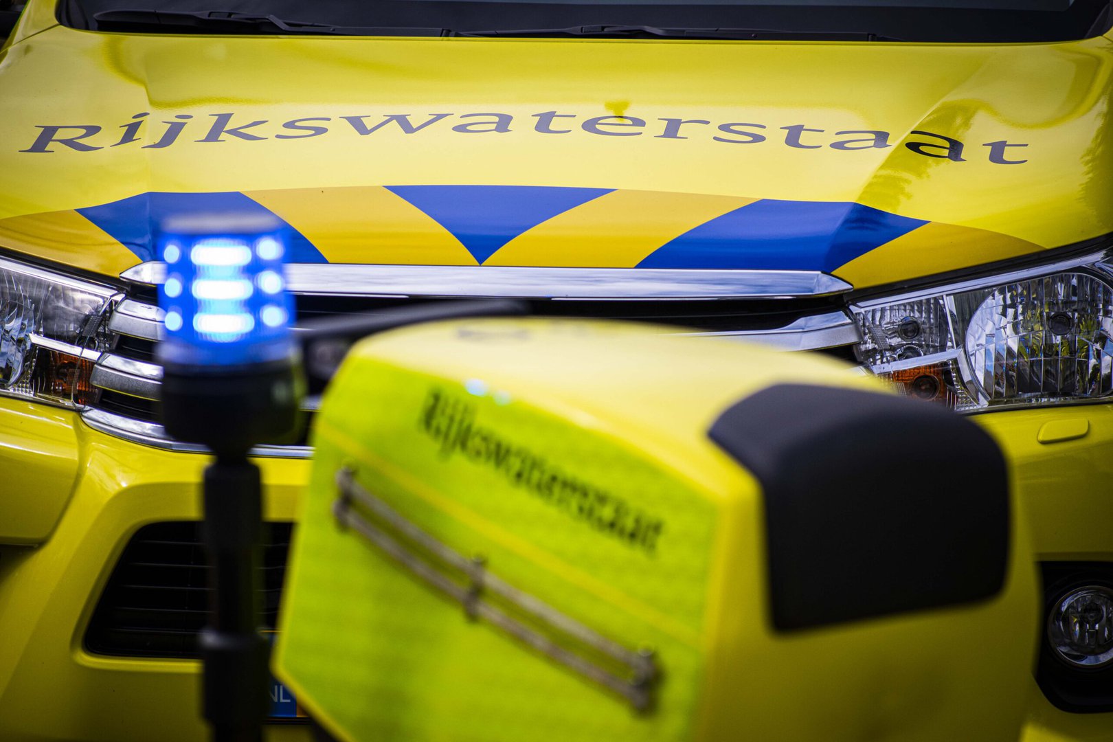 Kilometerslange file op de A50 door ongeval vrachtwagen