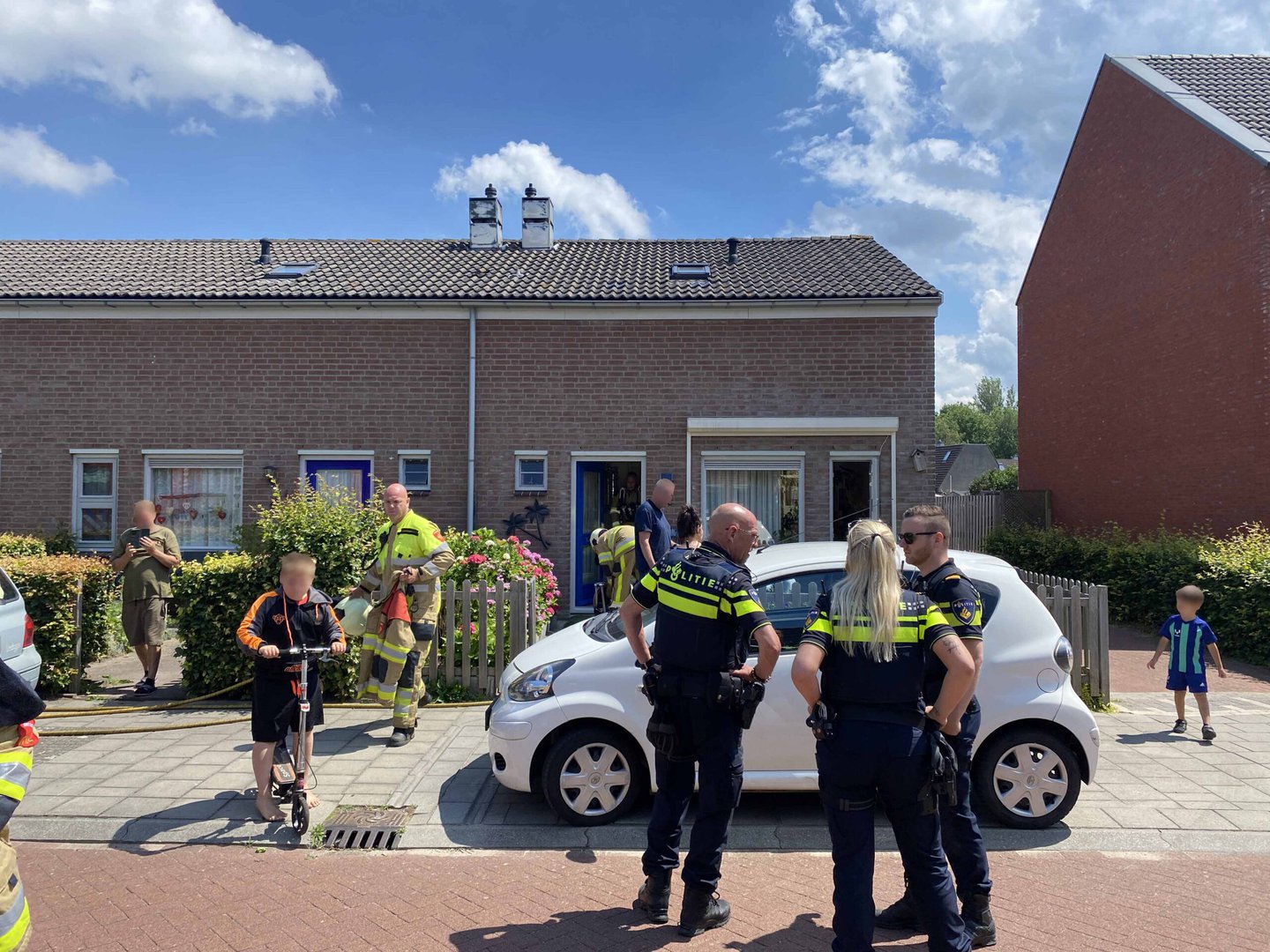 Bakpapier vliegt in brand nadat bewoonster oven vergeet uit te doen