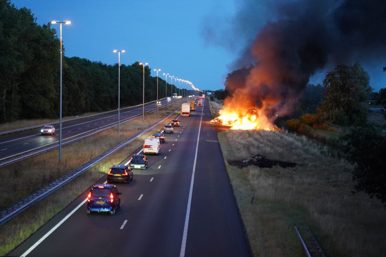 Brand gesticht langs A50 bij Apeldoorn