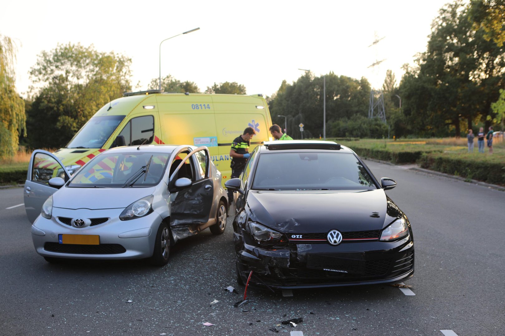 Flinke schade na aanrijding tussen twee personenauto’s