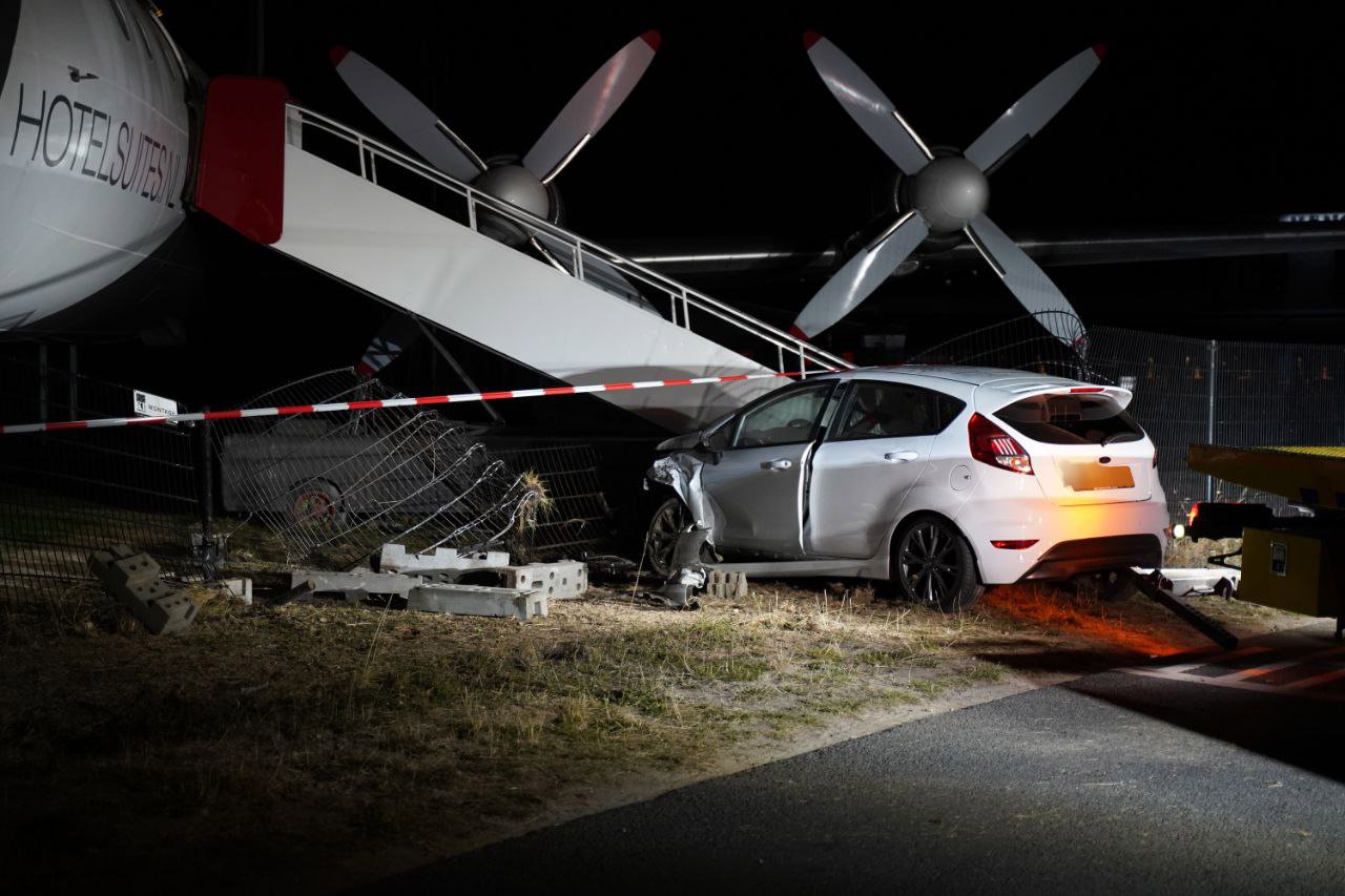 Automobilist die uit de bocht vloog bij vliegtuighotel was onder invloed van drank en drugs