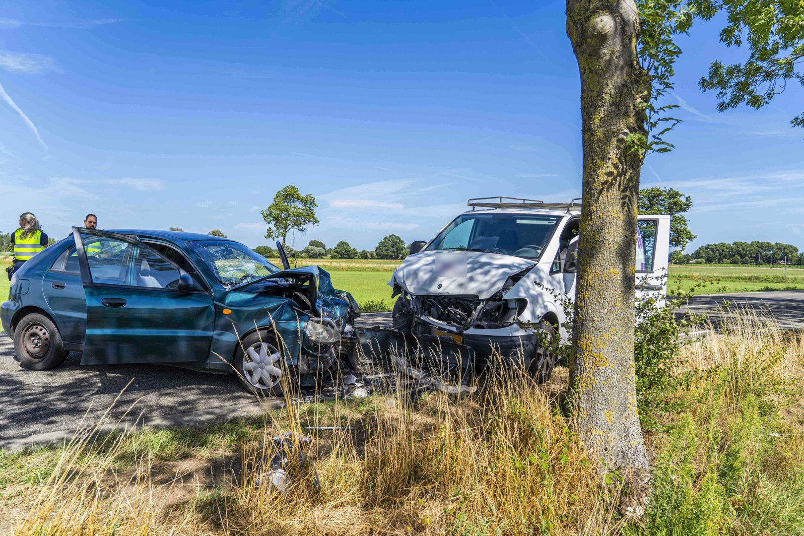 Gewonde bij frontale aanrijding in Toldijk