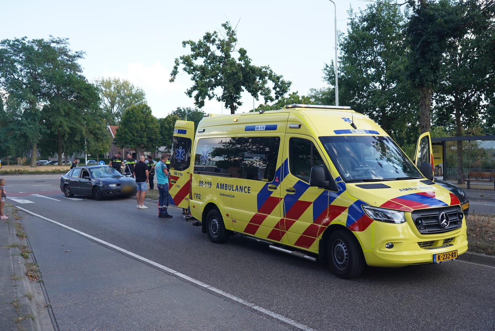 Fietser raakt gewond bij aanrijding op rotonde in Nijmegen