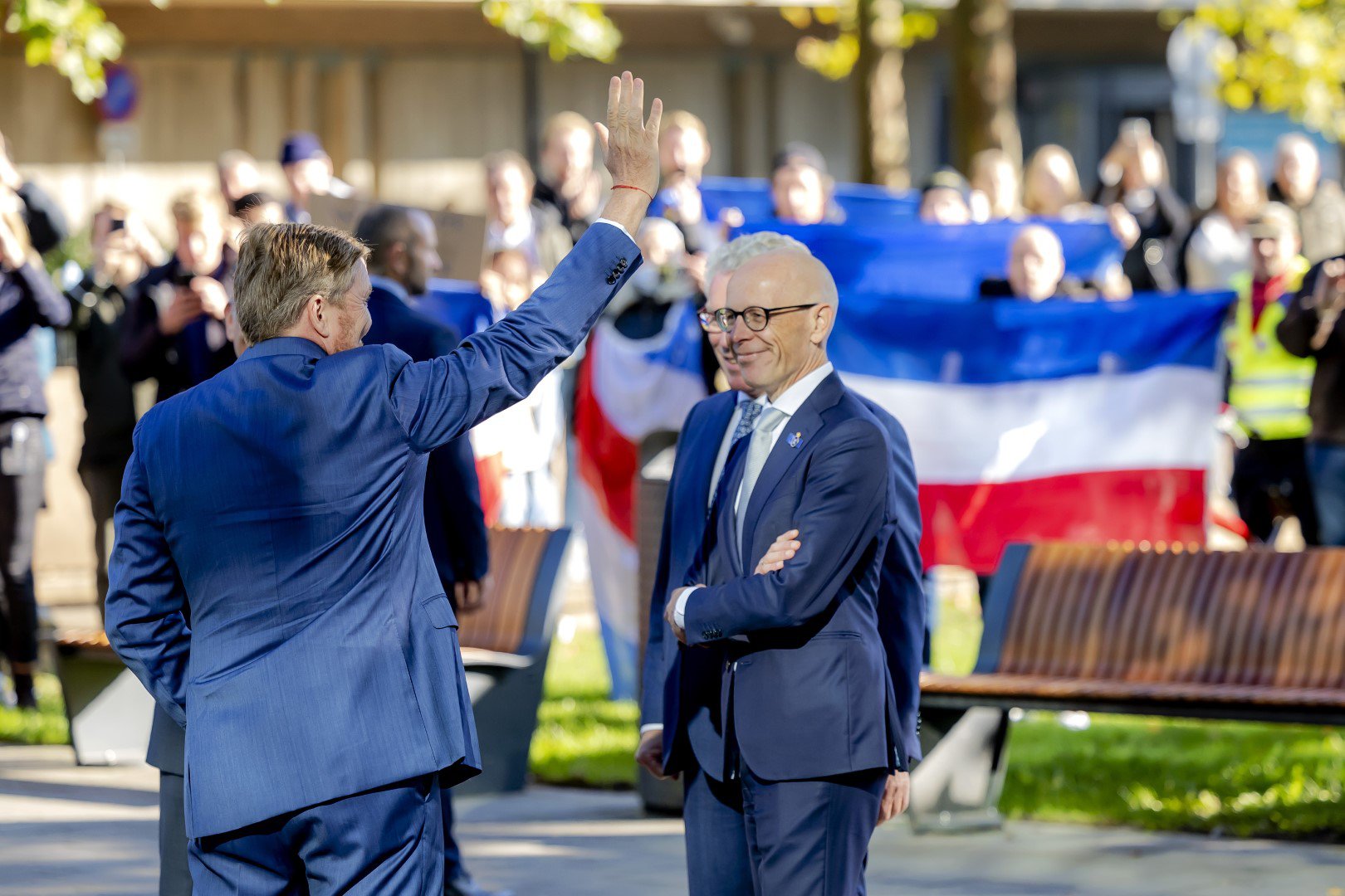 Koning Willem-Alexander uitgejouwd tijdens opening Radboudumc