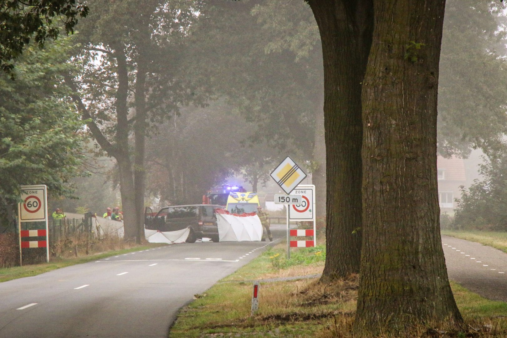 Motorrijder (75) overleden na botsing met auto