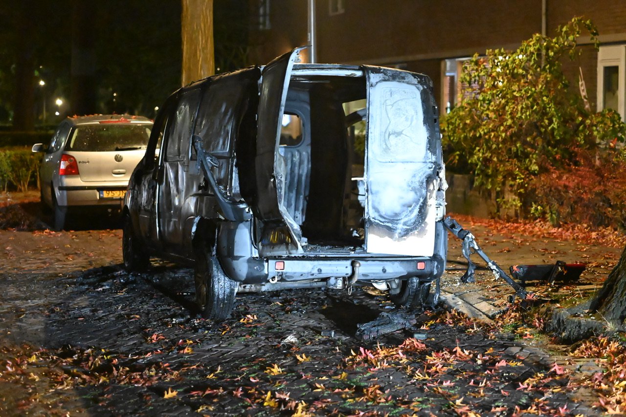 Bestelbus uitgebrand in Nijmegen